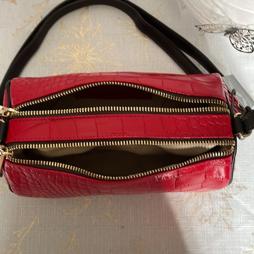 Valentina Red Cylinder Handmade Italian Handbag - Picture 4 of 9